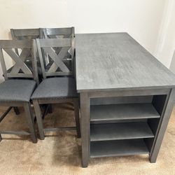 Table + 4 Chairs
