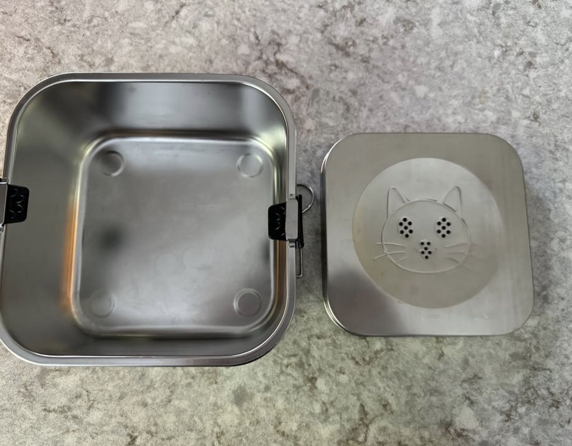 New - 3L No-Spill Dog Water Bowl – Stainless Steel Spill-Proof
