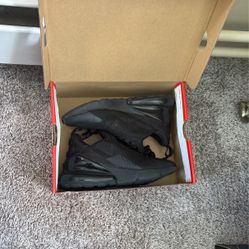 NIKE AIR MAX 270 all black 