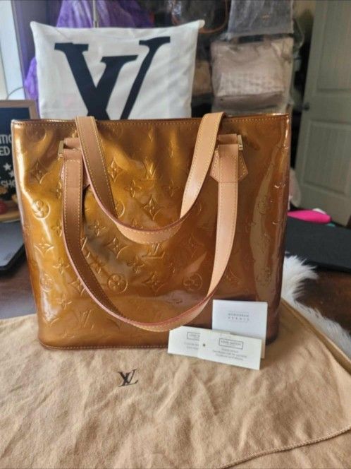 Authentic Louis Vuitton Monogram Vernis Tote Bag- USED (PRE-LOVED)