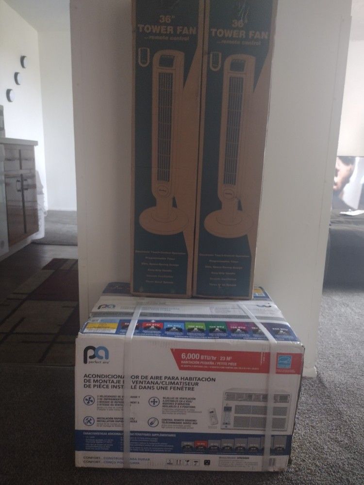 Air Conditioner And 2 Tower Fans With Remote