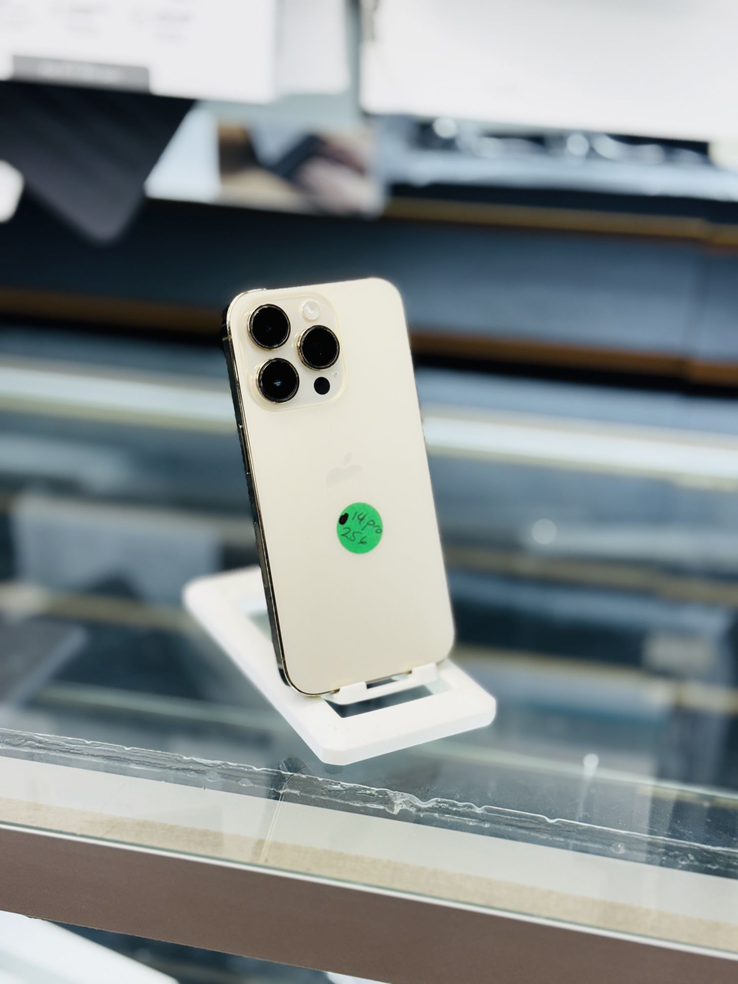 iPhone 14 Pro (Factory Unlocked)