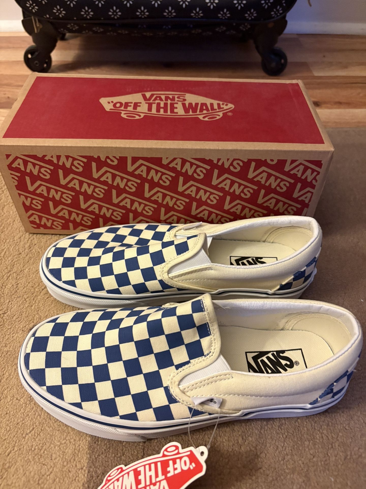 Woman’s Vans Size 8