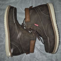 Levi Boots