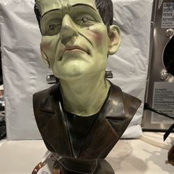Frankenstein Moon Light Manor Bust