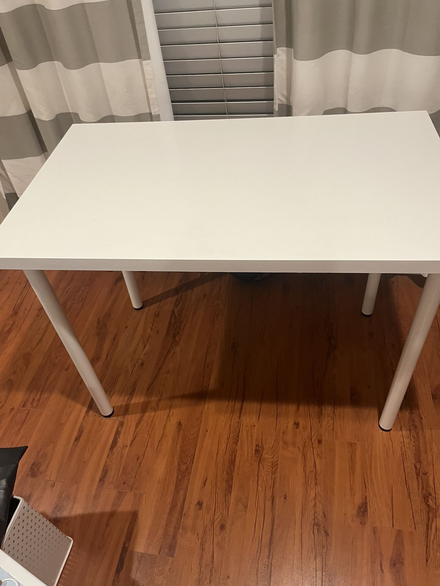 IKEA LINNMON 16353 White Table Desk