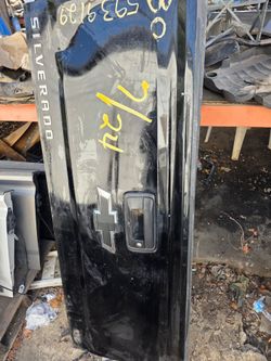 2014-2018 Chevy Silverado Tailgate