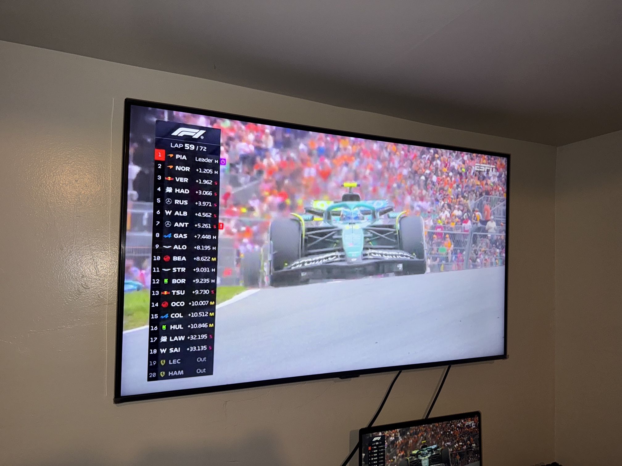 Samsung Crystal UHD 43”