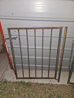 Side gate door