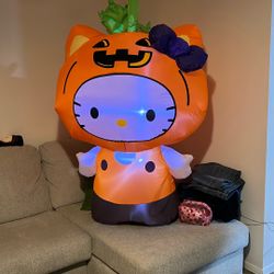 Hello Kitty Halloween Blow Up