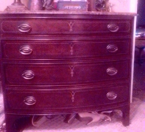 425 January 5 Only Drexel Heritage Bachelors Chest Nightstand