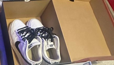 Nike Dunk Sneakers(size 13)
