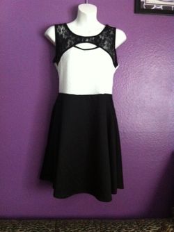 New size M dress