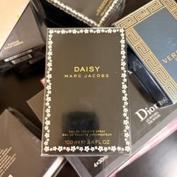 Daisy marc jacobs
