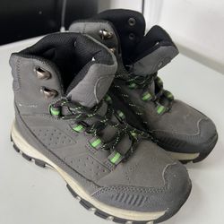Shoes Size 9c 