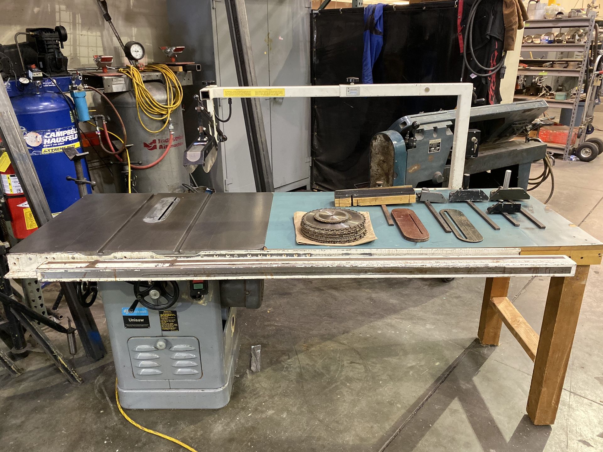 Rockwell table saw