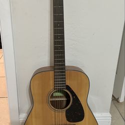 Yamaha guitar