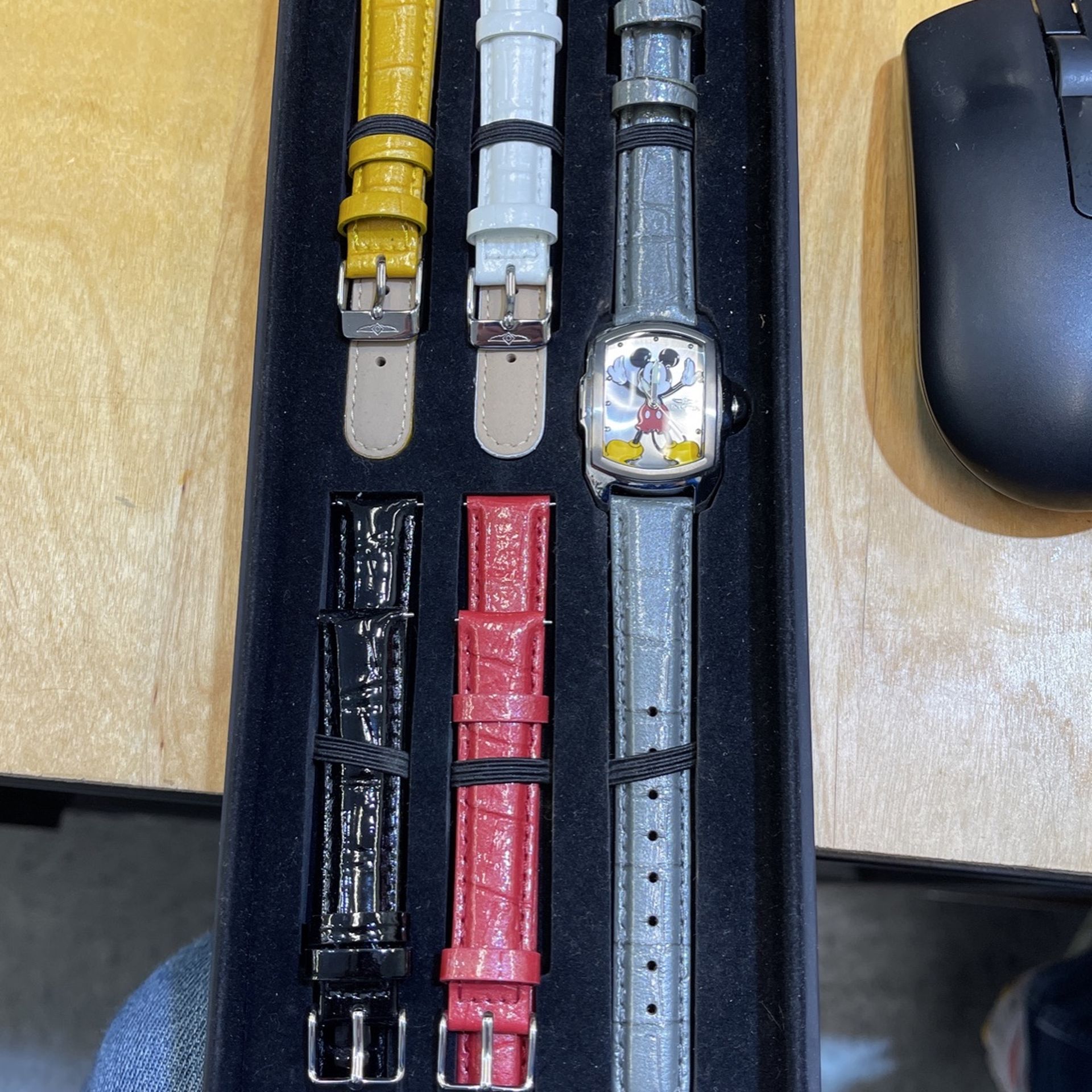 Disney Invicta Watch W Extra Bands