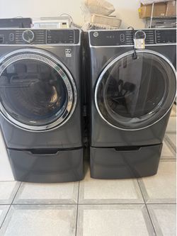 GE front  load washer and gas dryer set