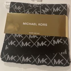 Michael Lord Black & Sliver 2 Piece Scraft & Hat Set