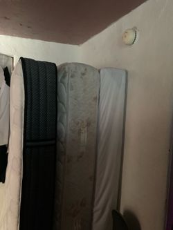Twin mattress