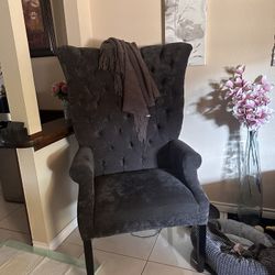 Oversized Chair Gray