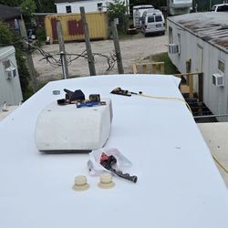 Se Reparan Trailas Techos Piso Carpetat Y Sercas