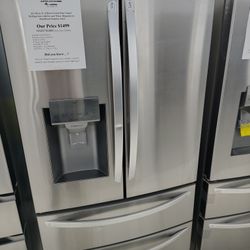 $1499(MSRP$3499) LG French Door Refrigerator With Double Freezer Drawer And Door Cooling Vents