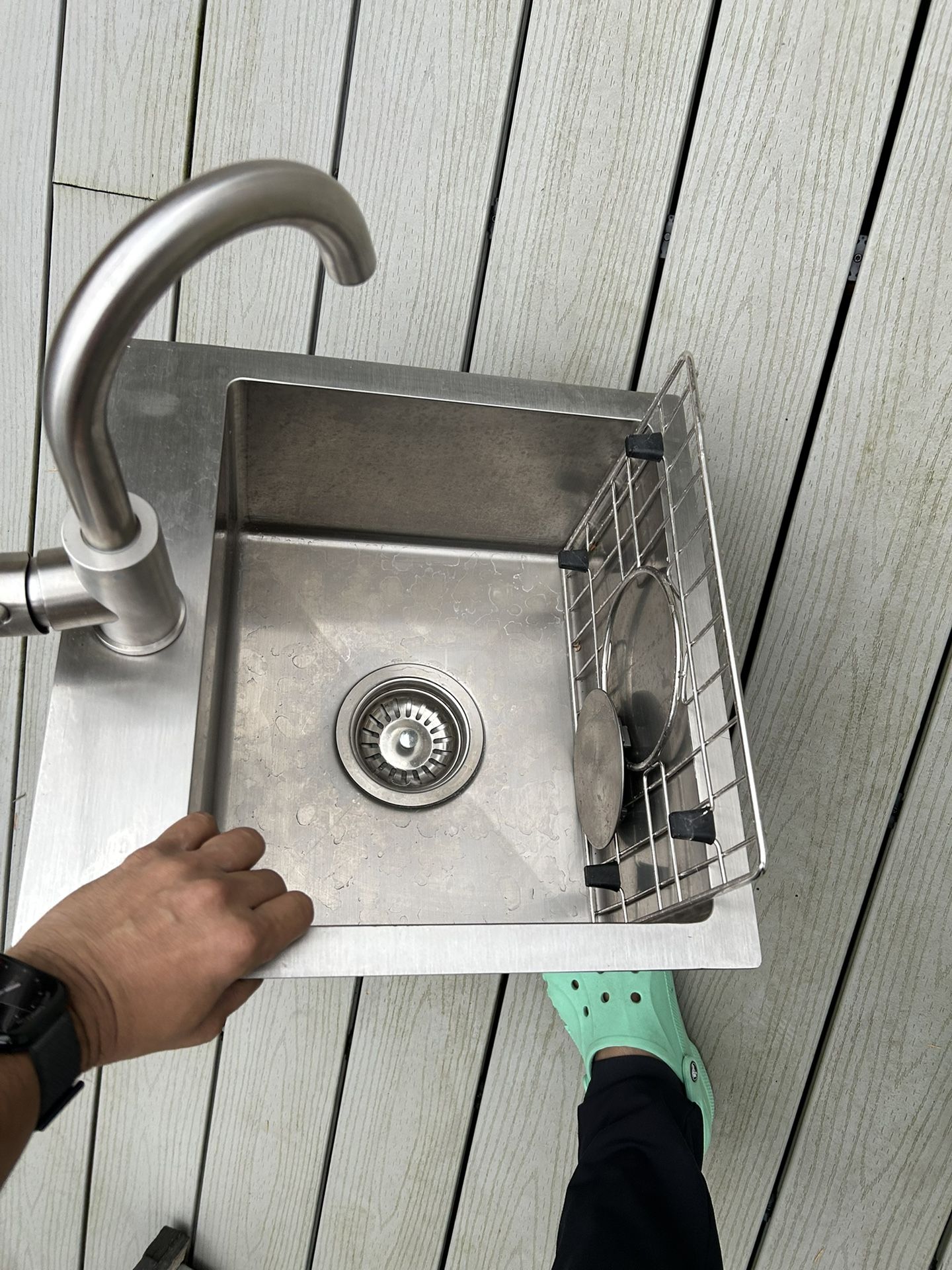 New 14 x 14 Sink With Faucet