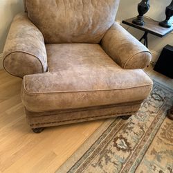 2 Large Den Chairs  w/Ottoman 