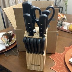 12 Piece Farberware Knife Set 