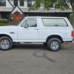 1995 Ford Bronco XLT