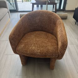 Barrel accent chair - Excellent Condition