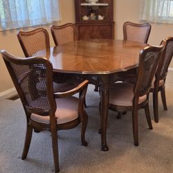 Dining Table Set With 2 Leaves & 6 Chairs