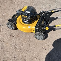 Dewalt 20V MAX 21.5 in. Electric Battery Powered Walk Behind Push Lawn Mower with (ONLy)