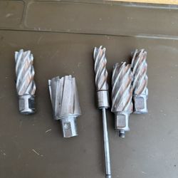 high-speed steel (HSS) annular cutters, also known as broach cutters or core drills. 