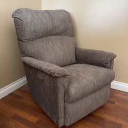 BRAND NEW BARLEY EVER USED La-Z-Boy Power Recliner with USB port Super cozy and comfortable  Best offer takes it  Practically new and sells for $1879 