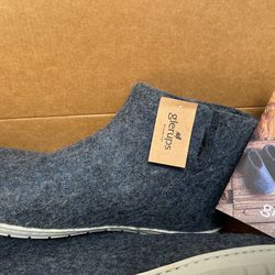 Brand New Glerups Wool Rubber Base boots - unisex Size 8.5