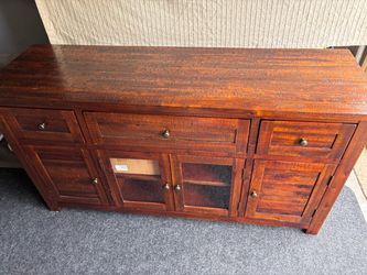 Entertainment center