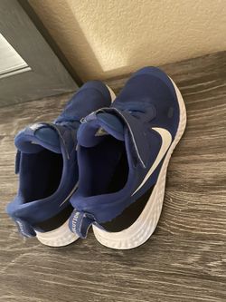 Nike Boy Shoes Size 2