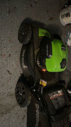 Greenworks 40v electric lawnmower