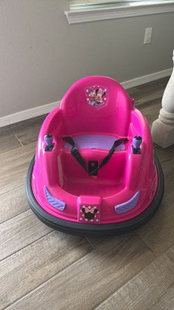 Minnie Mouse bumper car