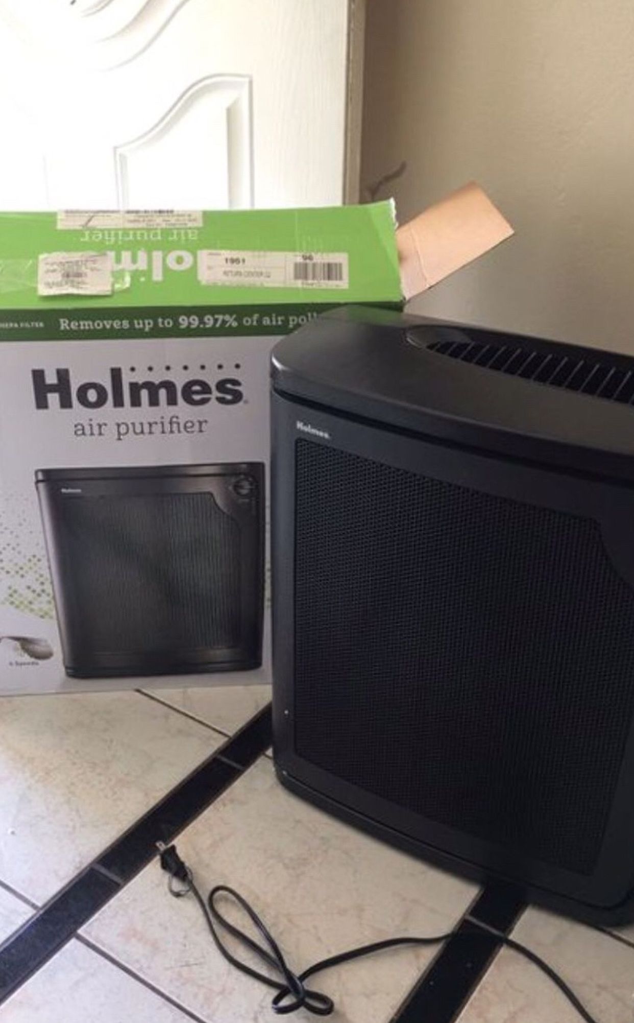 Holmes Large Room 4-Speed True HEPA Air Purifier with Quiet Operation, Black