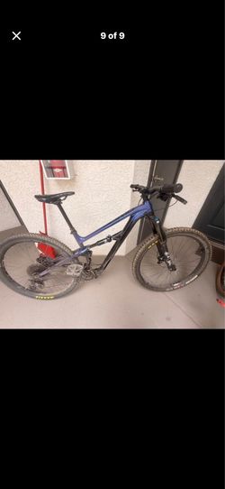 2024 Polygon Siskiu T8 Large 29” Mountain Bike