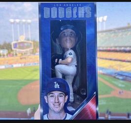 Evan Phillips Bobble head Dodgers SGA 2024