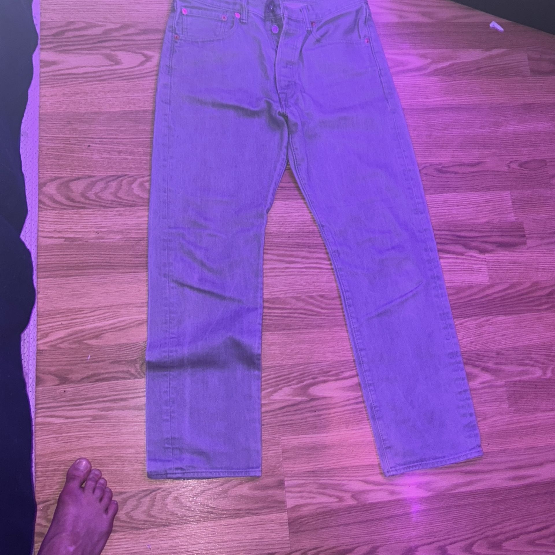 Light Grey Levi Jeans