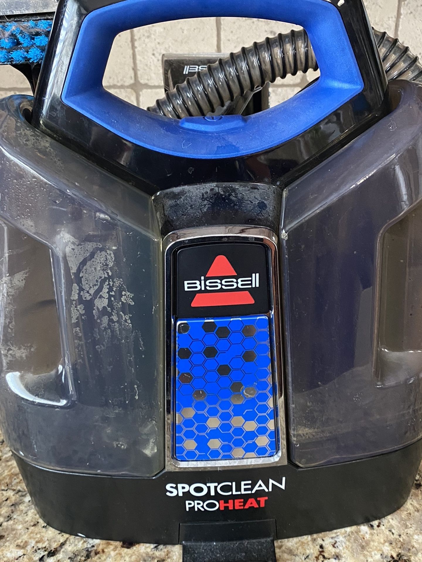 Bissell SpotClean ProHeat Portable Spot and Stain Carpet Cleaning unit in great shape!