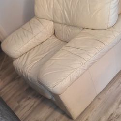MUST SELL!! Very Good CONDITION SOFA CHAIR!!