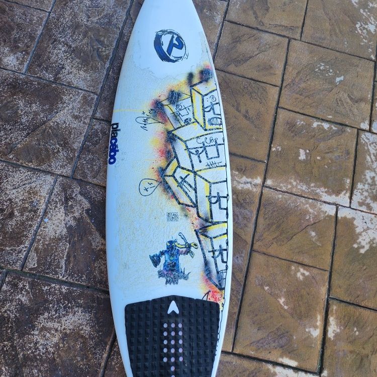 Short Surf Board 5'10 Placebo Flex lite. for Sale in Fountain