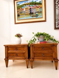 Thomasville Solid Wood Nightstands – Set of 2